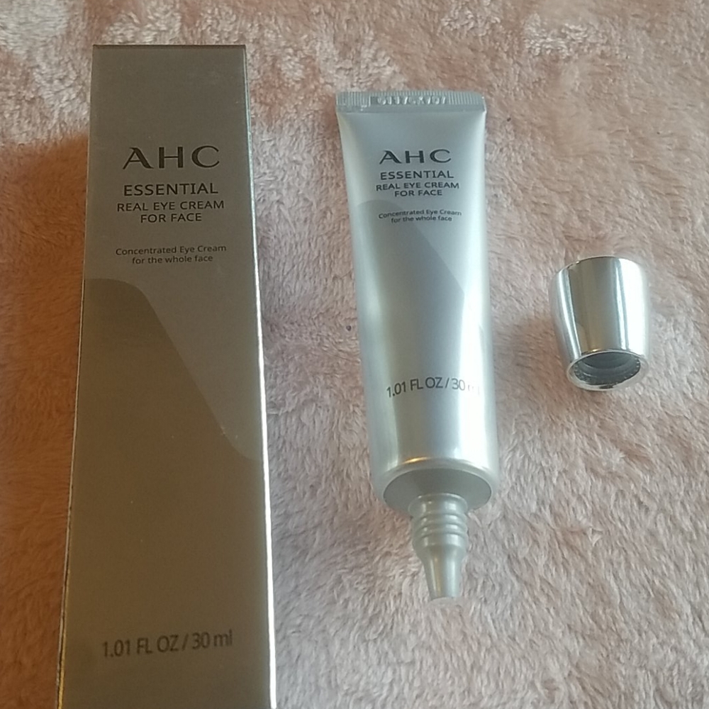 AHC Essential eye cream for face